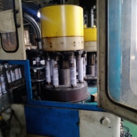 Mousse polyuréthane isolante haute performance pour prises électriques et conduites d'eau, pour la construction et le transport