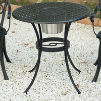 Ensemble bistrot de patio pliable en aluminium moulé au design moderne avec table ronde et deux chaises pour la plage