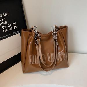 Sac fourre-tout tendance et polyvalent, très vendu, grande capacité, sac à bandoulière décontracté pour femme, sac à main haut de gamme pour femme - Product Image 1