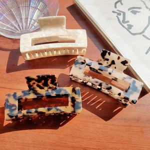 थोक बड़े 10.5 सेमी कस्टम लोगो फैशन खोखला उच्च गुणवत्ता वाले टोरी शेल एसीटेट बालों 4.1 इंच बड़े पंजे क्लिप - Product Image 6