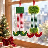 Décoration de Noël à suspendre en forme de jambes d'elfe, pendentif en forme de jambe d'elfe rayée en fausse fourrure pour arbre de Noël et cadeaux de Noël
