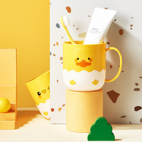 Mignon gobelet en PP en forme de canard pour enfants, tasse à boire en plastique avec poignée pour salle de bain, maison, école, cadeau