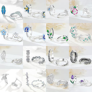 Colección Natural Inspiration Garden, Pendientes de Aro con Zirconia, Cobre Blanco y Latón, Diseño de Flor y Hoja de Loto - Exclusivo para Mujeres - Product Image 2