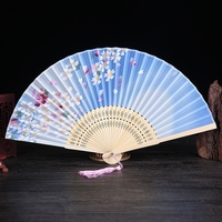 Éventail pliant en bambou de style japonais classique, motif fleur de cerisier, peinture ancienne, accessoire de danse, cadeau classique, vente en gros HZ