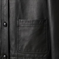 Veste en peau de mouton pour femme, noire, col rond, boutons en cuir, quatre poches plaquées, coupe décontractée, courte, style workwear, manteau en cuir