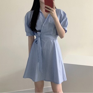 <span class=keywords><strong>2025</strong></span> In De Zomer <span class=keywords><strong>Korea</strong></span> Retro Designjurk Met Korte Mouwen En Smalle Strepen A-Lijn Voor Dames Met Tailleband En Damesjurk