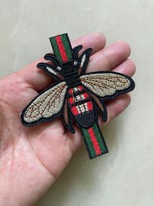 Toppa Classica a Forma di Ape Interamente Ricamata in Stile Cartone Animato, Patch Termoadesiva per Abbigliamento, Accessori, Borse e Scarpe - Product Image 3