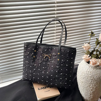 Sac fourre-tout décontracté et portable pour femme, nouvelle collection automne-hiver, motif pois, papillon, grande capacité, à porter à l'épaule ou sous le bras