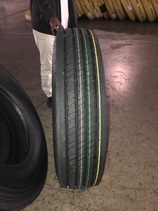 Neumático Radial Sin Cámara para Camiones Ligeros y Autobuses, Marca Personalizada, 295/75R22.5-16PR, Patrón para Todas las Posiciones, Estándar Estadounidense, para Reemplazo/Reparación - Product Image 4