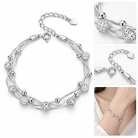 Bracelet en argent multi-brins délicat personnalisé Mosen avec sphères de cristal pavées pour les cadeaux quotidiens de meilleure amie.