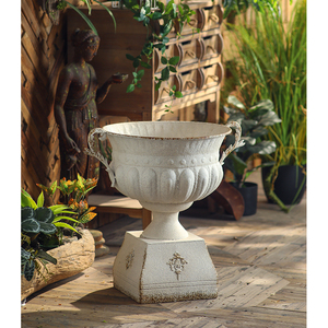 Grand pot de fleurs en fer blanc de style français antique, décoration de jardin classique européenne - Product Image 2