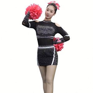 Uniformes de pom-pom girls personnalisés du fabricant professionnel tenues de vêtements de pratique de sublimation de 10 ans pour enfants - Product Image 2