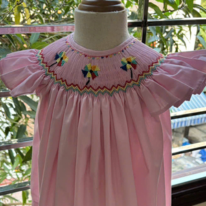 Robe d'été rose smockée à manches volantées pour petites filles, fabrication vietnamienne en gros - Product Image 3