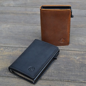 Portafoglio con chiusura magnetica Air Tag portafoglio minimalista tascabile in vera pelle con porta carte di credito intelligente con tecnologia RFID - Product Image 3