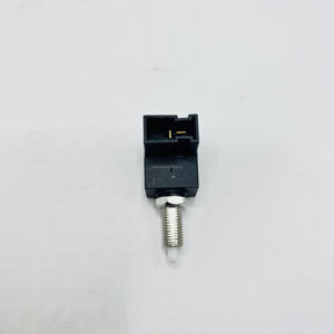 Interruttore Luce Stop 93810-2E000 (2 pin), per Elantra Sonata Tiburon Cerrato 99-12 938102E000. - Product Image 6