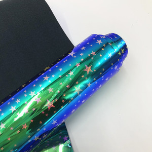Tela de vinilo de TPU holográfica iridiscente de alta calidad con estrellas para bolsos, zapatos, artesanías - Product Image 5