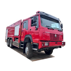 Sinotruk 6x6 All Drive Fire Fighter Engine Nuevo producto <span class=keywords><strong>de</strong></span> camión <span class=keywords><strong>de</strong></span> bomberos cisterna <span class=keywords><strong>de</strong></span> combustible diésel - Product Image 1