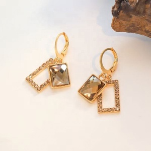 Colección Otoño Invierno, Pendientes de Aro Coreanos con Cristales Color Café y Diamantes, Pendientes de Aro Modernos y Elegantes - Product Image 5