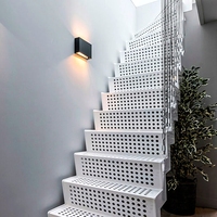 Marchepieds décoratifs modernes en acier inoxydable perforé pour extérieur, galvanisés et thermolaqués, pour achats en ligne sur Alibaba