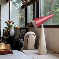 Lampe de bureau cylindrique moderne « Le Petit Chaperon Rouge » pour salon, chambre à coucher, lampe de table