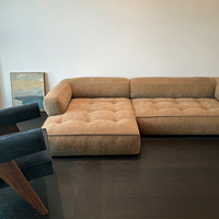 Canapé d'angle en L trois places, grand format, au sol, en tissu chenille, style minimaliste coréen, pour salon d'appartement ou d'hôtel, pour une relaxation douce et apaisante, de forme carrée