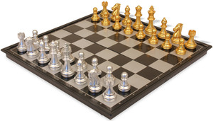 Juego de Ajedrez Magnético Plegable con Piezas Detalladas en Oro y Plata, Tablero Metálico Impreso, Ecológico y Portátil para Viajes - Product Image 2