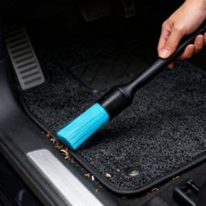 Accesorio Esencial para el Cuidado del Automóvil, Cepillo para Ruedas de Plástico Azul con un Agarre Cómodo, Facilita la Limpieza Diaria - Product Image 2