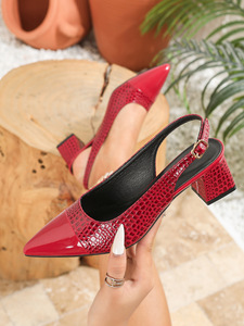 Escarpins noirs à bout pointu en similicuir croco, talon bloc, talon moyen, pour femme - Product Image 3