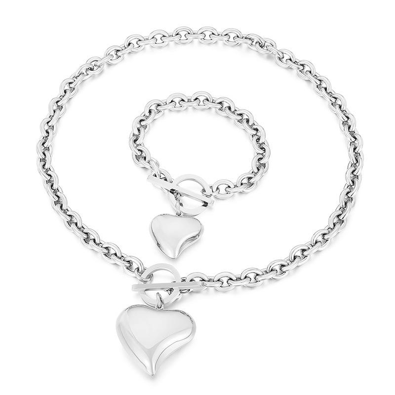 หนึ่งชุด-เงิน