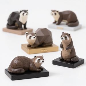 Figurine en résine de vison de 5 "-Pose de berge réaliste, détails de fourrure peints à la main, décor d'animaux aquatiques, cadeau d'amoureux de la nature - Product Image 1