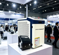 Mesin Las Serat Optik Genggam PFT PHT-2000W Berpendingin Air 2000W Multifungsi Mudah Dioperasikan untuk Logam Baja Tahan Karat