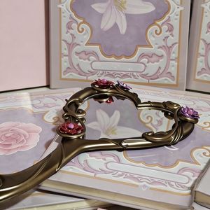 Miroir à main <span class=keywords><strong>Barbie</strong></span> Diamond Castle Princess, miroir de maquillage portable vintage Melody pour femmes, miroir cosmétique de voyage - Product Image 2
