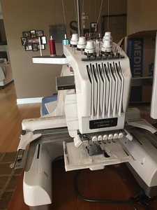 Nuevo <span class=keywords><strong>Brother</strong></span> <span class=keywords><strong>PR655</strong></span> 6-Aguja de un solo cabezal Máquina de bordado de computadora doméstica - Product Image 5