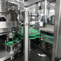 Ligne complète de production de boissons gazeuses de jus de soda en fer blanc Machines de remplissage et de scellage automatiques 2 en 1 de boissons en conserve