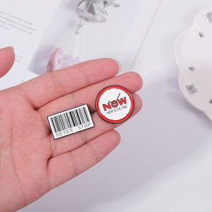 Venta caliente inglés señalización carta <span class=keywords><strong>matrícula</strong></span> esmalte Pin Metal artesanías para mochilas Jeans bolsa - Product Image 4