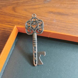 Llaveros Vintage con Forma de Llave de Esqueleto - Llaves Antiguas de Aleación de Zinc y Bronce para Joyería, Manualidades y Decoración de Bodas - Product Image 3