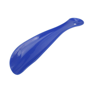 Mini calzador de plástico compacto con mango corto, portátil para uso doméstico, herramienta duradera para ponerse zapatos - Product Image 4