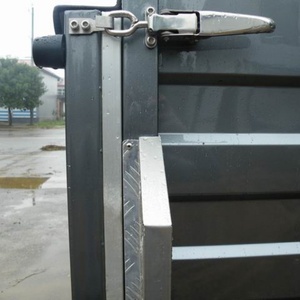 Semirremolque HERUI de triple eje con cuello de cisne, 2 ejes, frenos eléctricos, caja de carga inclinada para caballos, todo tipo de clima, 4T, 7745 mm - Product Image 5