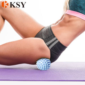 Bola de masaje pequeña colorida con pinchos para la pared, Bola de masaje deportiva de PVC con pinchos para la espalda, para Yoga, venta al por mayor - Product Image 5