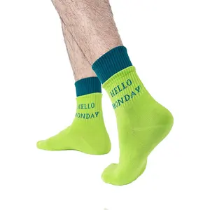 Witte Mid Tube Letter Splicing Sport Sokken Voor Mannen Trendy Stapelen Skateboard Sokken Op Maat Oem/Odm Verwerking
