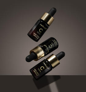 Ampolla Facial Coreana con Vitamina C Deep Vita C de Medicube, Suero Iluminador, Reduce Manchas Oscuras e Hiperpigmentación, Hidrata - Product Image 1