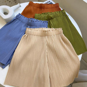 Spring/Summer Pleated Shorts Casual Solid Color <strong>Capri</strong> <strong>Pants</strong> High-waisted Loose Versatile Wide-leg <strong>Pants</strong> for Women - Product Image 3