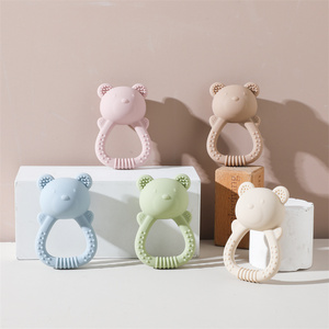 Anneau de dentition musical en <span class=keywords><strong>silicone</strong></span> de qualité alimentaire personnalisé, jouet souple en forme d'ours, style dessin animé, <span class=keywords><strong>hochet</strong></span> pour bébés de 6 à 12 mois - Product Image 2