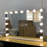 Table de toilette en MDF haute brillance avec miroir LED, coiffeuse moderne effet diamant broyé pour chambre de femme