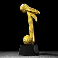 Trophée en cristal 3D en forme de note de musique avec microphone, design stéréoscopique poli pour l'honneur des chanteurs, avec base trapézoïdale noire brillante