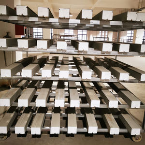 บัวปูนปั้นตกแต่งสไตล์ยุโรปคลาสสิกน้ำหนักเบาจากโรงงานโดยตรง สำหรับโรงแรมและวิลล่า - Product Image 1