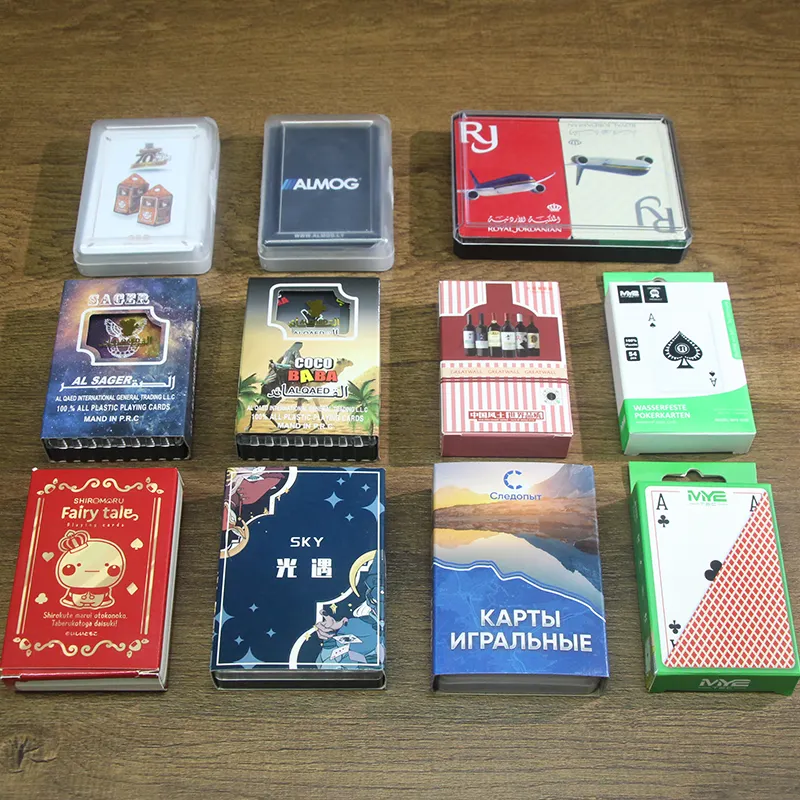 맞춤형 놀이 카드 사용자 정의 로고 여행 기념품 두바이 포커 방수 금박 플라스틱 카드 놀이 상자