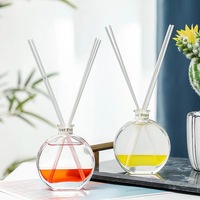Offre Spéciale 50ml 100ml 150ml rond plat décoratif diffuseur bouteille en verre clair reed diffuseur bouteilles en gros