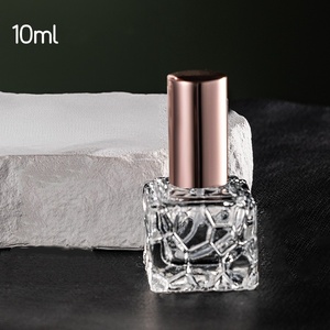 Vente en gros logo personnalisé Bouteille transparente de luxe pour cube d'eau Bouteille de parfum de voyage MIni 10ml en verre à brume fine - Product Image 5