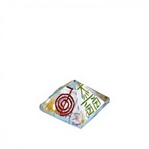 Pirámide Portátil de Piedras Preciosas, Set Decorativo Hecho a Mano con Símbolos Grabados, Decoración para el Hogar, Arte Curativo de la Nueva Era, Coleccionable, Reiki Usui - Product Image 5